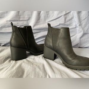Black Lulus ankle bootie